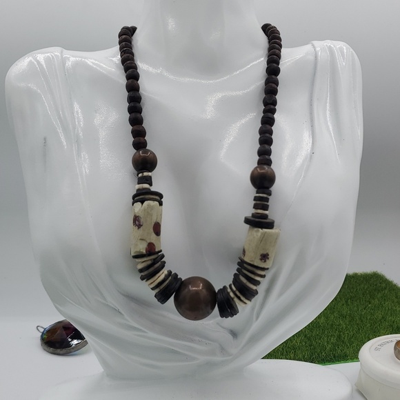 Jewelry - African Tribal Necklace 16 Inches N3624